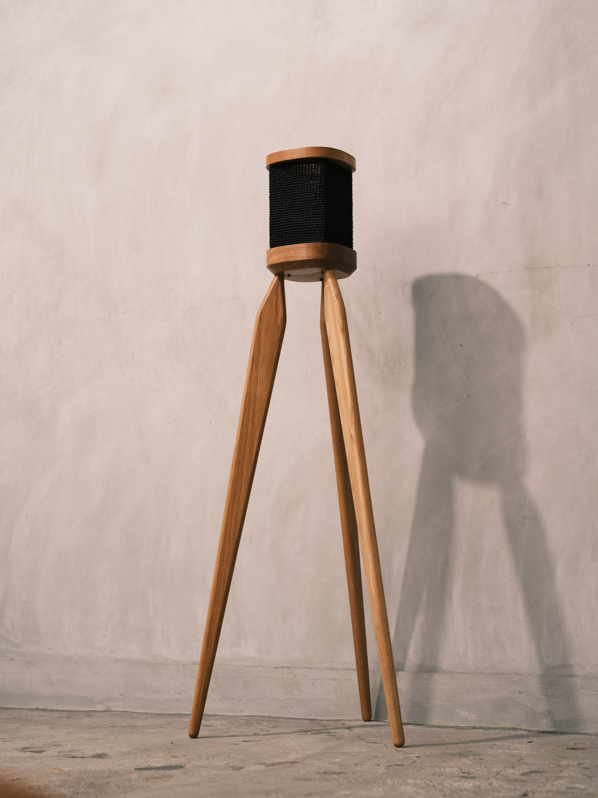 TOMORI The Speaker Stand