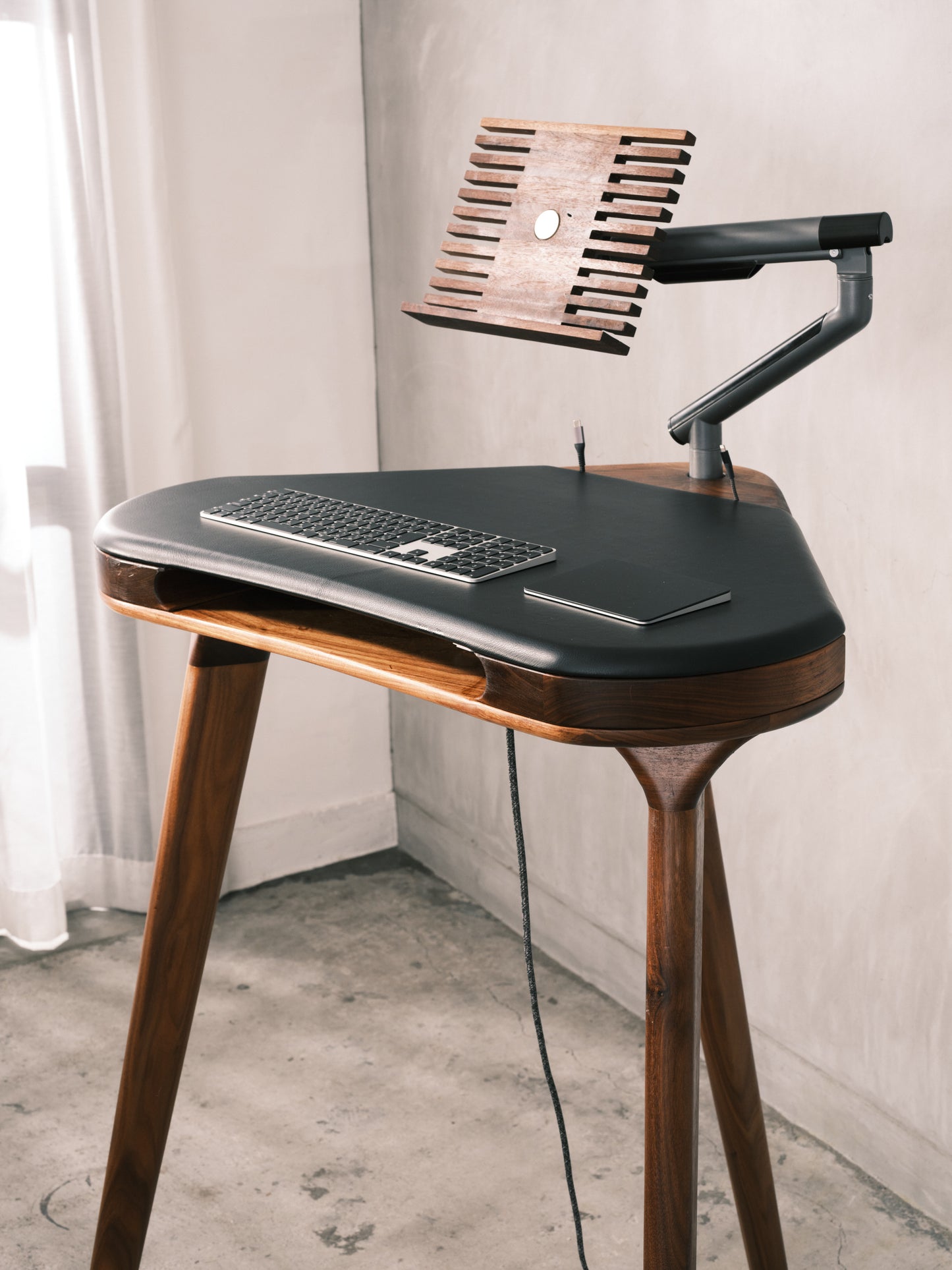 TANKEN The Standing Desk