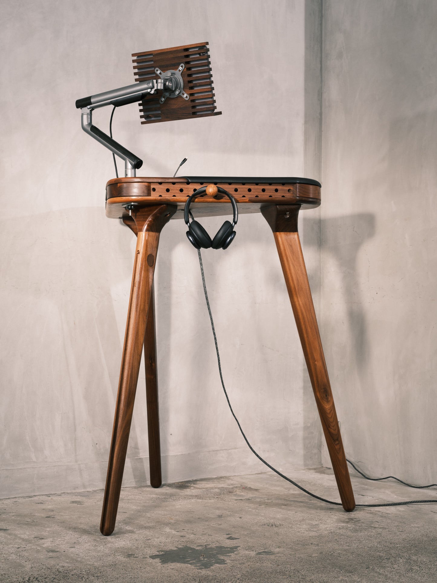 TANKEN The Standing Desk