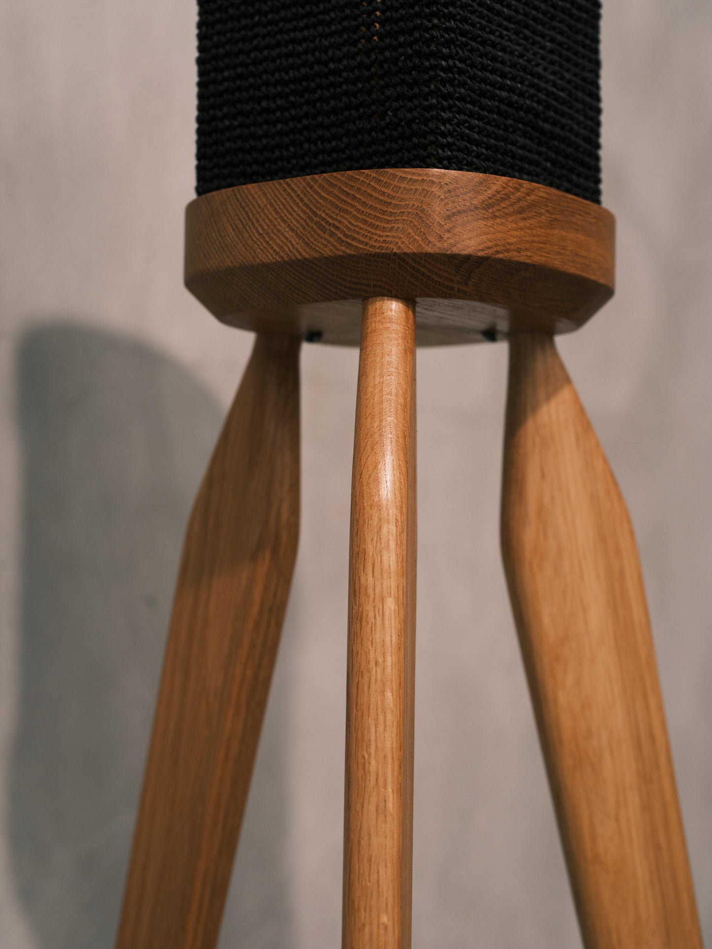 TOMORI The Speaker Stand