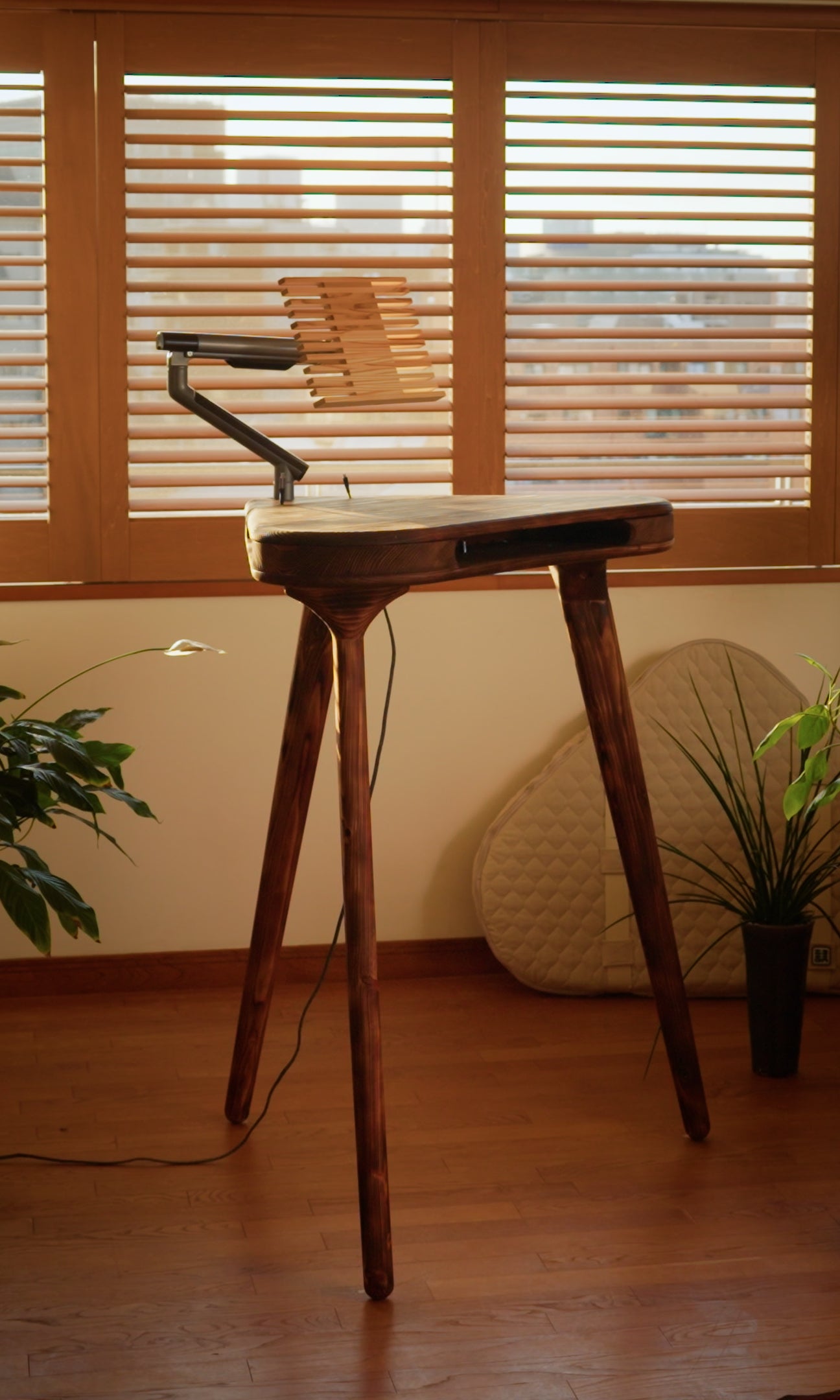 TANKEN The Standing Desk